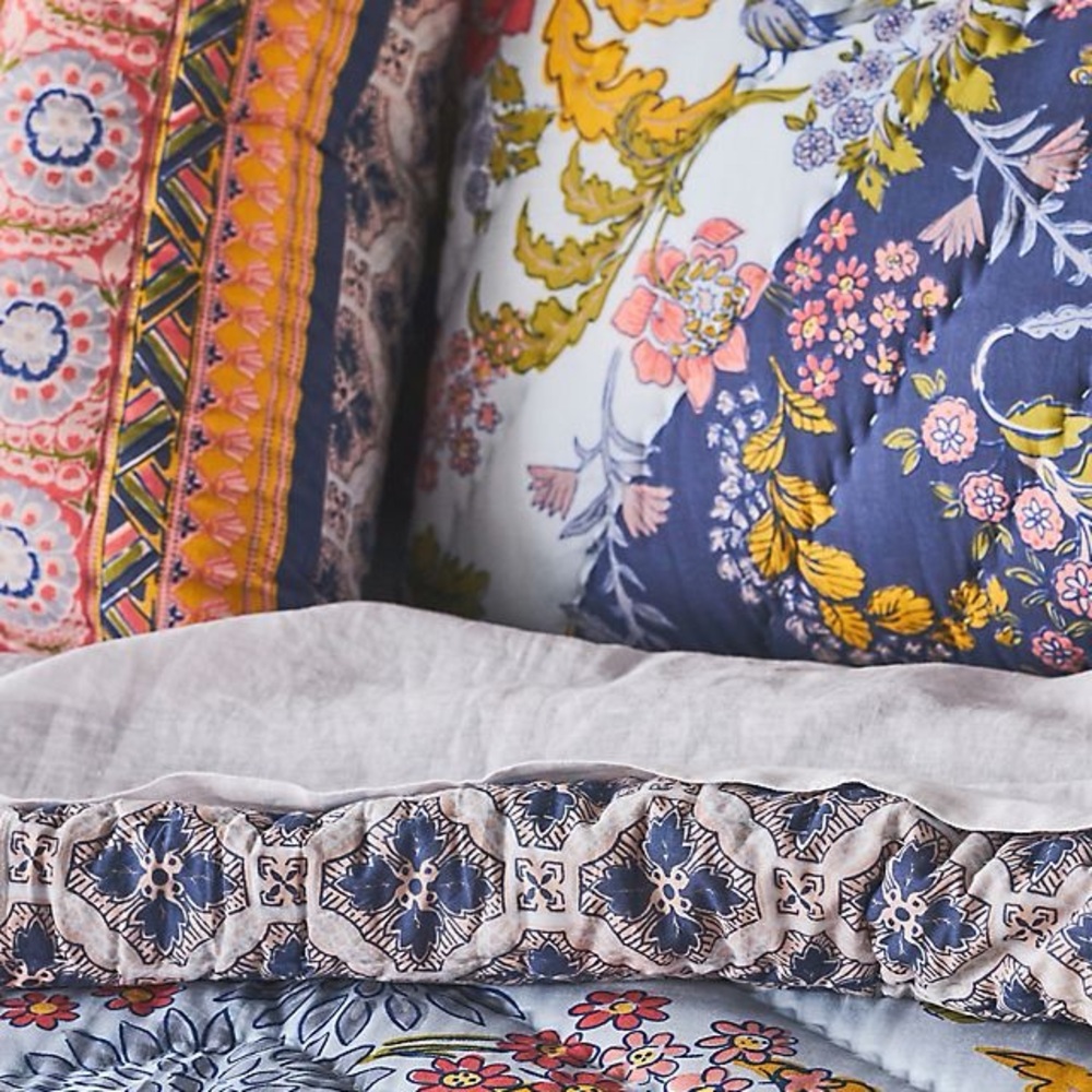 Anthropologie Carmen Cotton Handcrafted Floral Quilt King: 96"L x 104"W NWT - Picture 3 of 3